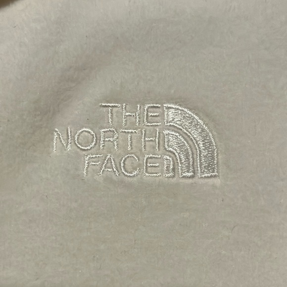 NWOT Women’s North Face TKA Glacier Quarter Zip Pullover Size Medium - Picture 2 of 4